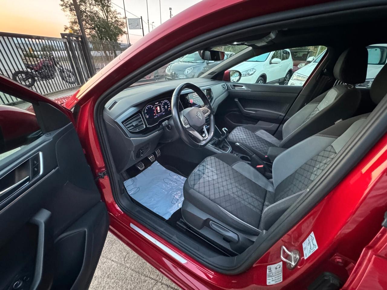 Taigo 1.0 TSI 110 CV R-Line