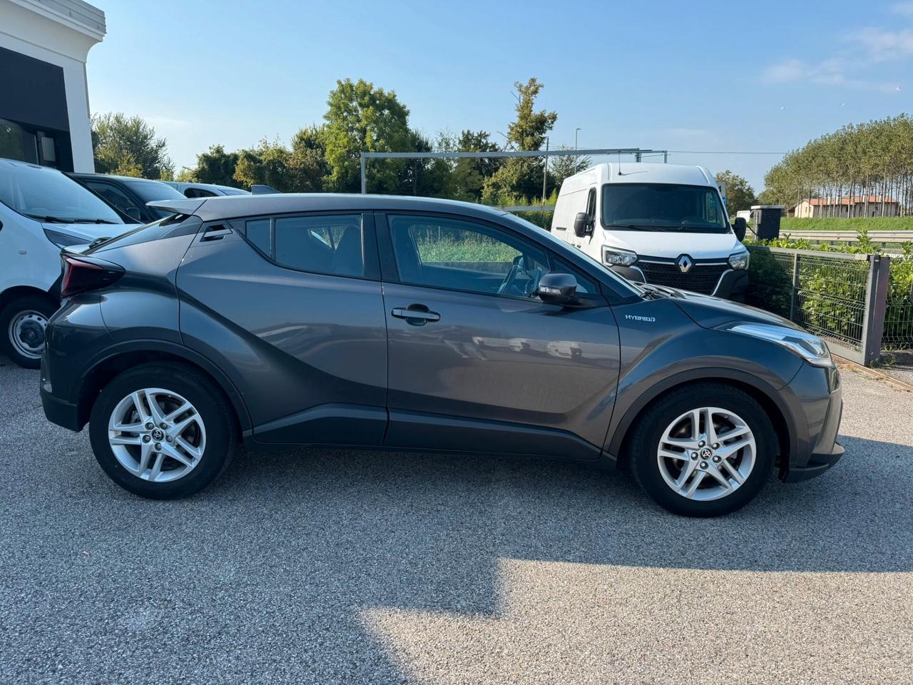 Toyota C-HR 1.8 Hybrid E-CVT Business