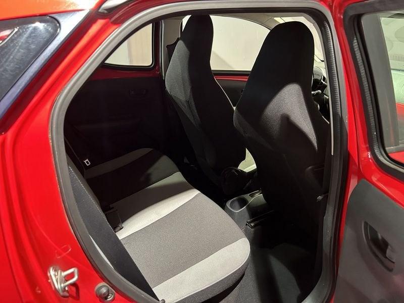 Toyota Aygo Aygo 1.0 VVT-i 69 CV 5 porte x-play+ CERCHI IN LEGA
