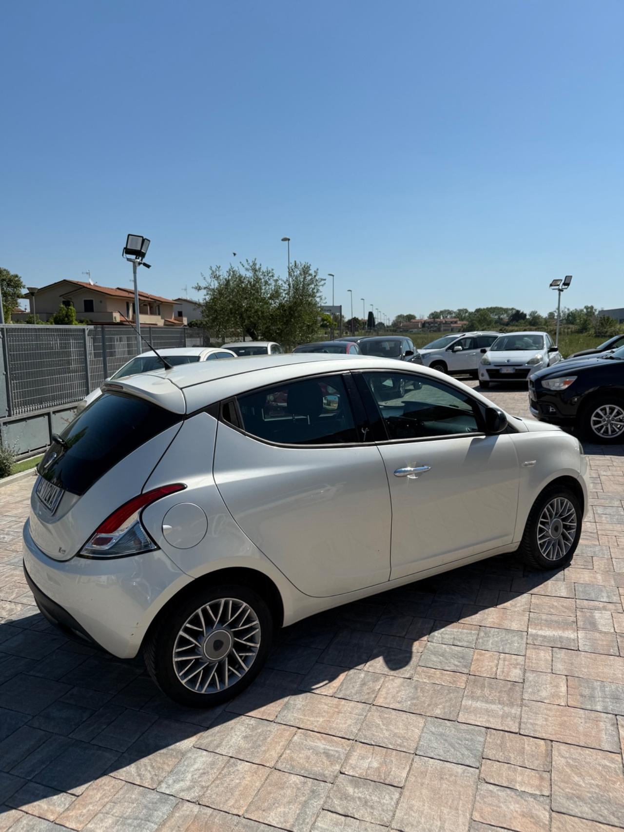Lancia Ypsilon 1.3 MJT