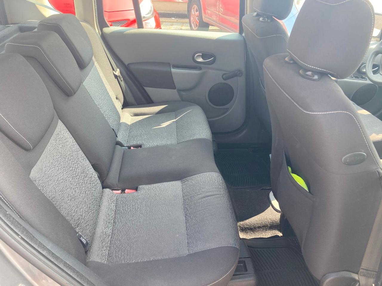 Renault Modus Grand 1.2 16V Dynamique
