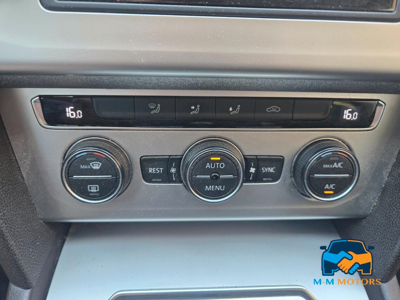 Volkswagen Passat Variant 2.0 tdi Highline 150cv