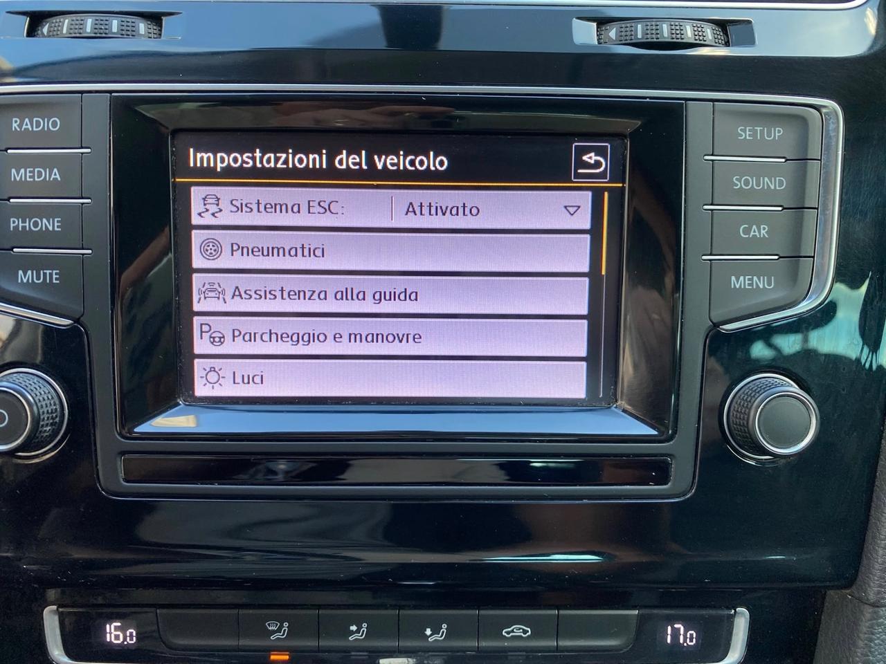 VOLKSWAGEN GOLF 7 COMFORTLINE 1.6 TDI DSG 2013
