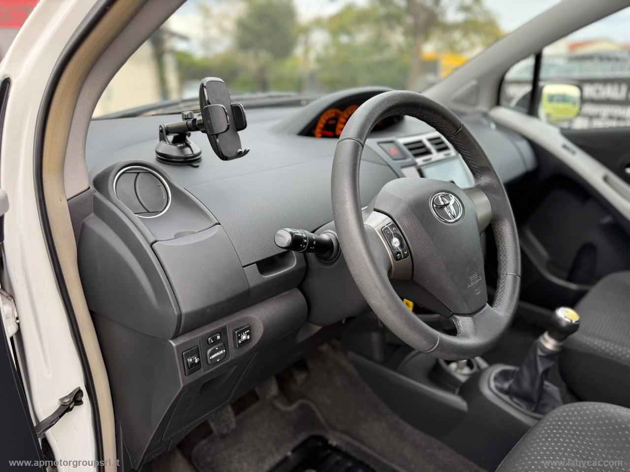 TOYOTA Yaris 1.0 5p. Sol GPL