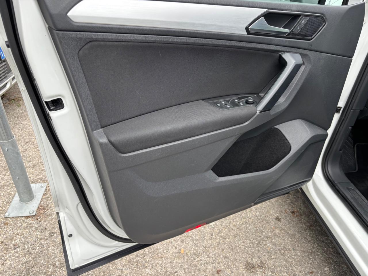 Volkswagen Tiguan 1.6 TDI Business OK NEOPATENTATI