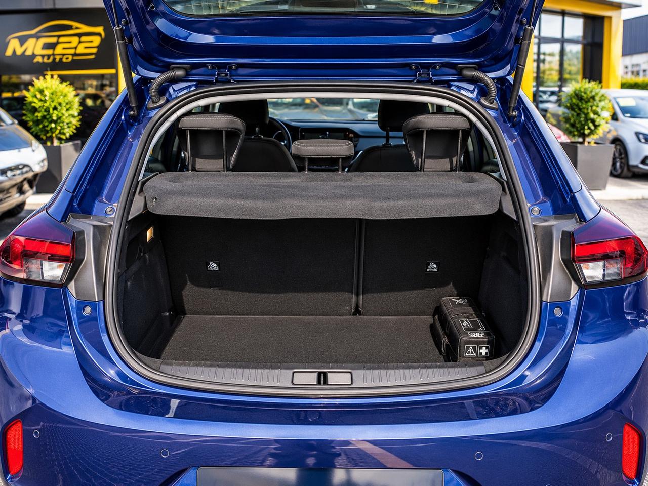 Opel Corsa OK NEOPATENTATI BENZINA 12 MESI GARANZI