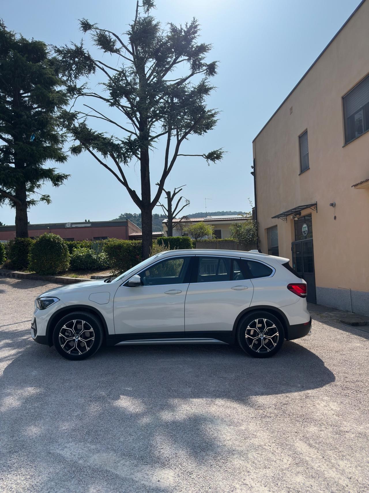 Bmw X1 xDrive25e xLine Plus ok neopatentati