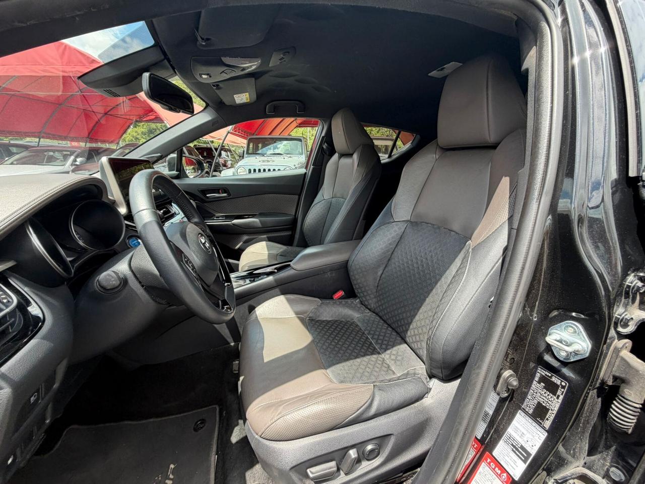 Toyota C-HR 1.8 Hybrid E-CVT Lounge