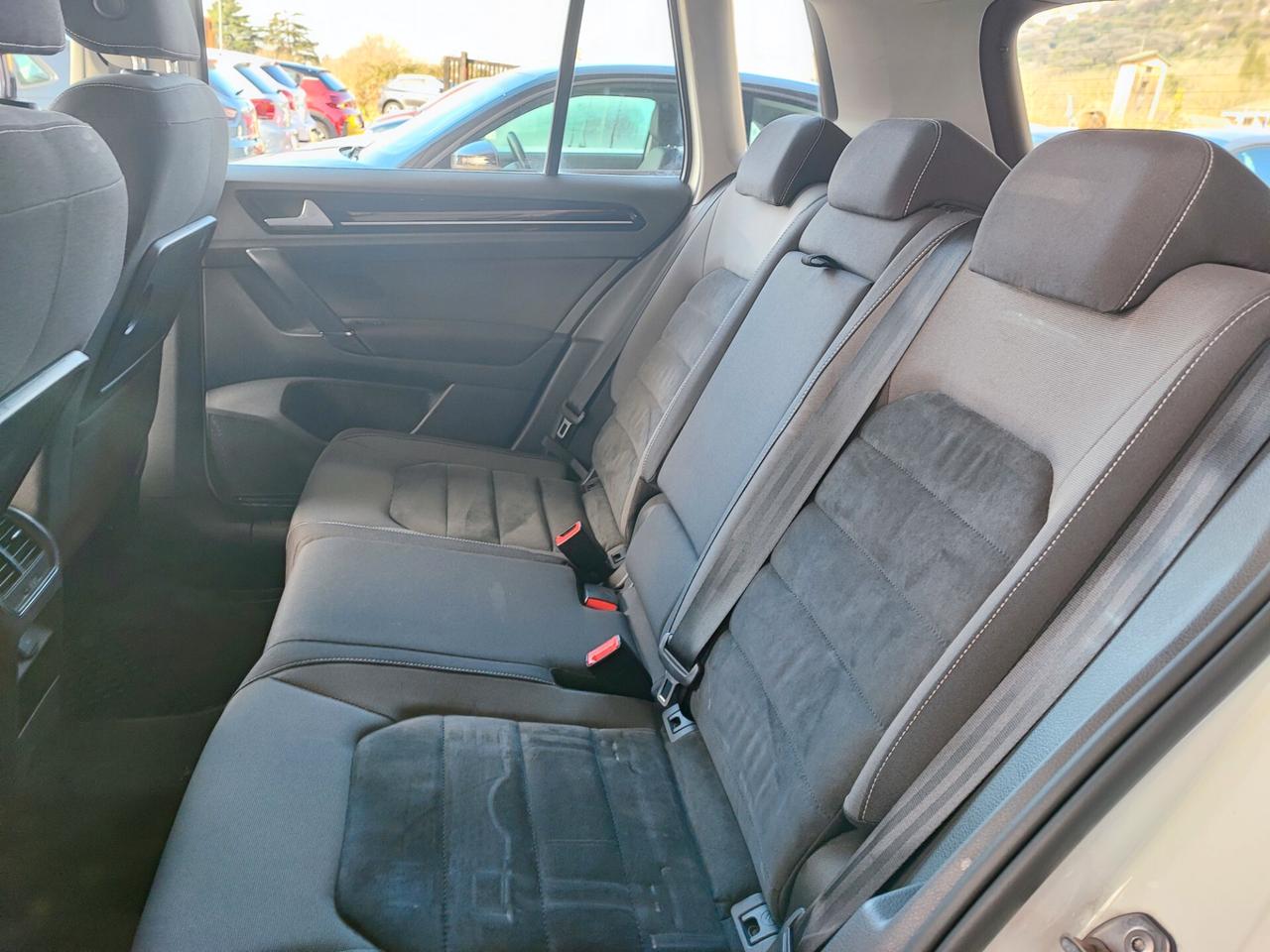 Volkswagen Golf Sportsvan 1.6 TDI 110CV Highline BlueMotion Technology