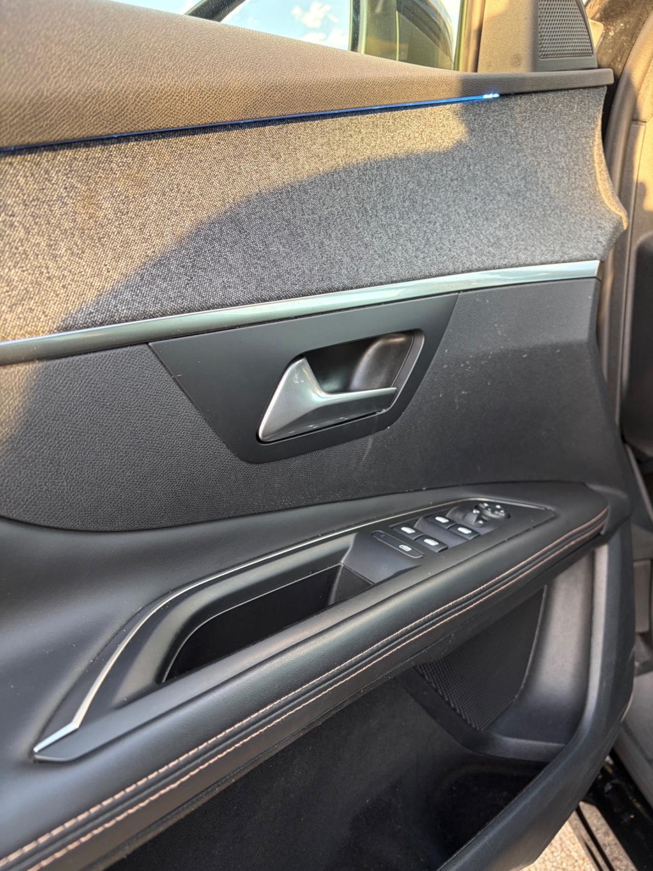 Peugeot 3008 BlueHDi 130 EAT8 GT LINE