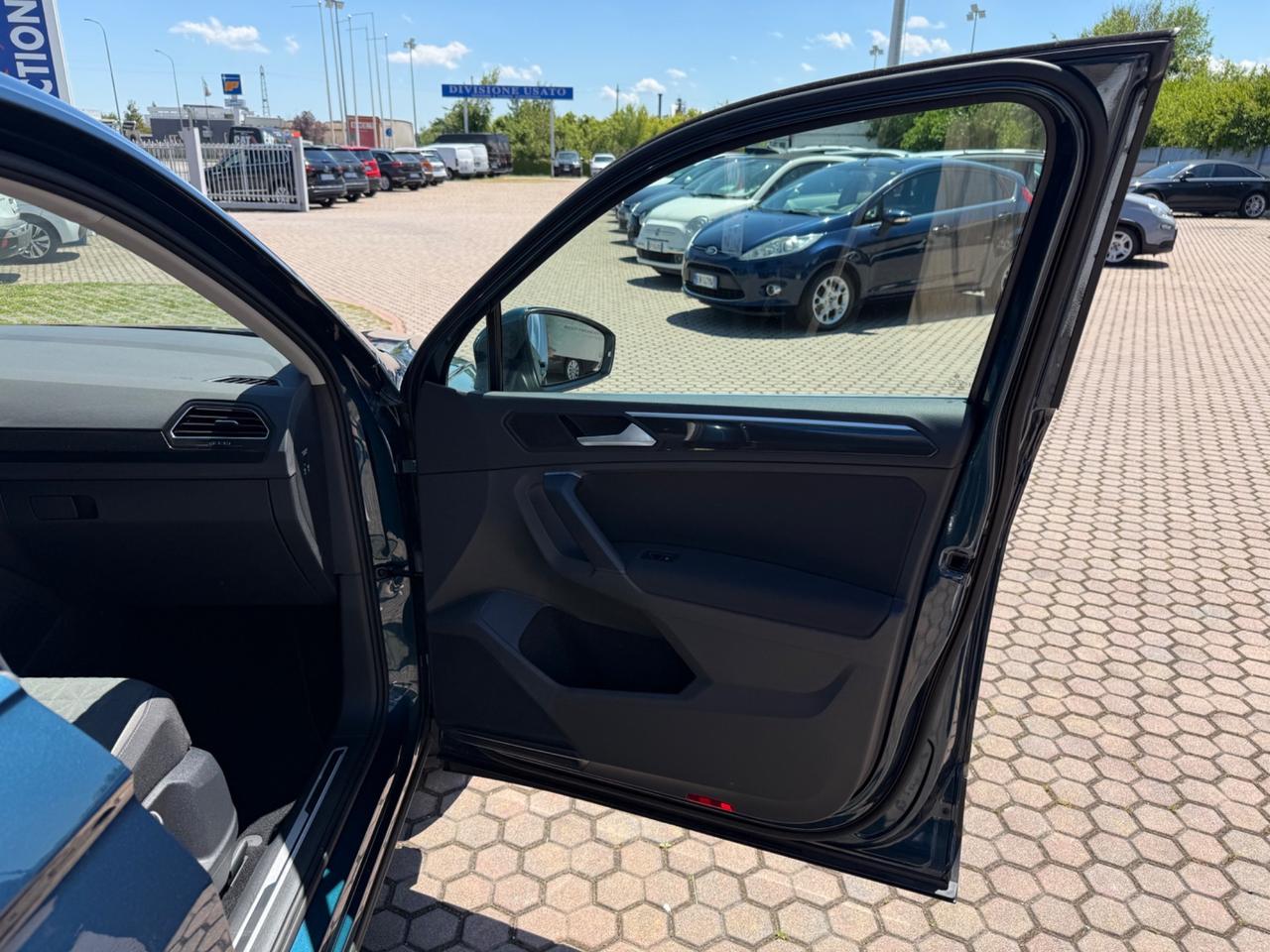 Volkswagen Tiguan 2.0 TDI SCR Life OK NEOPATENTATI in arrivo