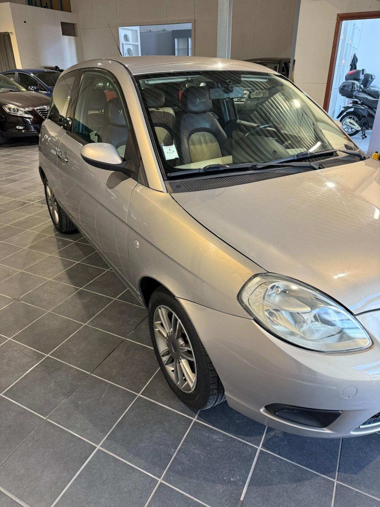 Lancia Ypsilon 1.4 -BENZINA/GPL -NEOPATENTATI
