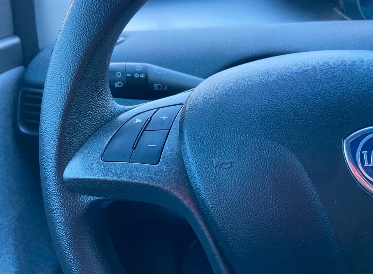 Lancia Ypsilon 1.0 firefly hybrid Gold