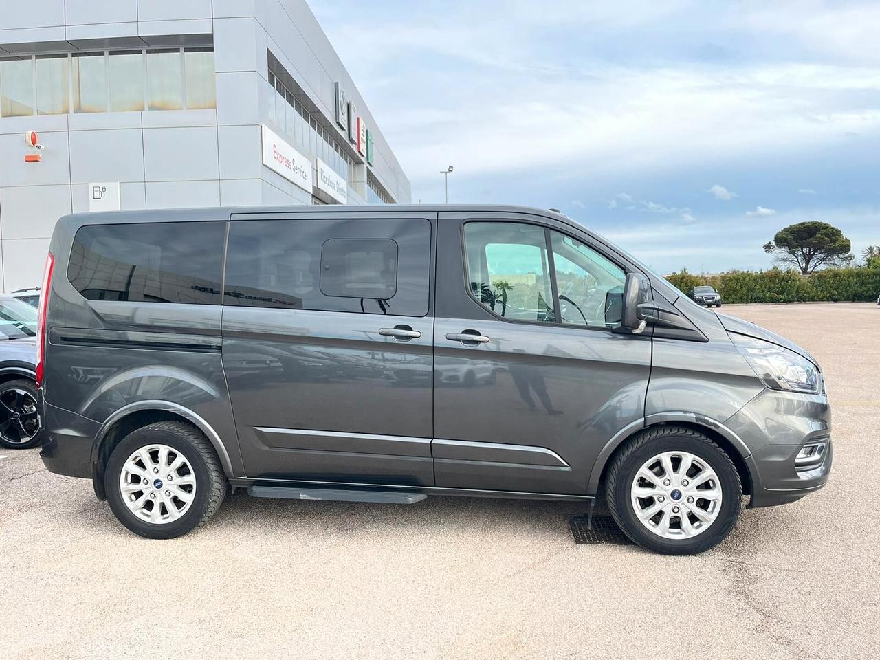 Ford Tourneo Custom 310 2.0 TDCi 170CV PC Titanium