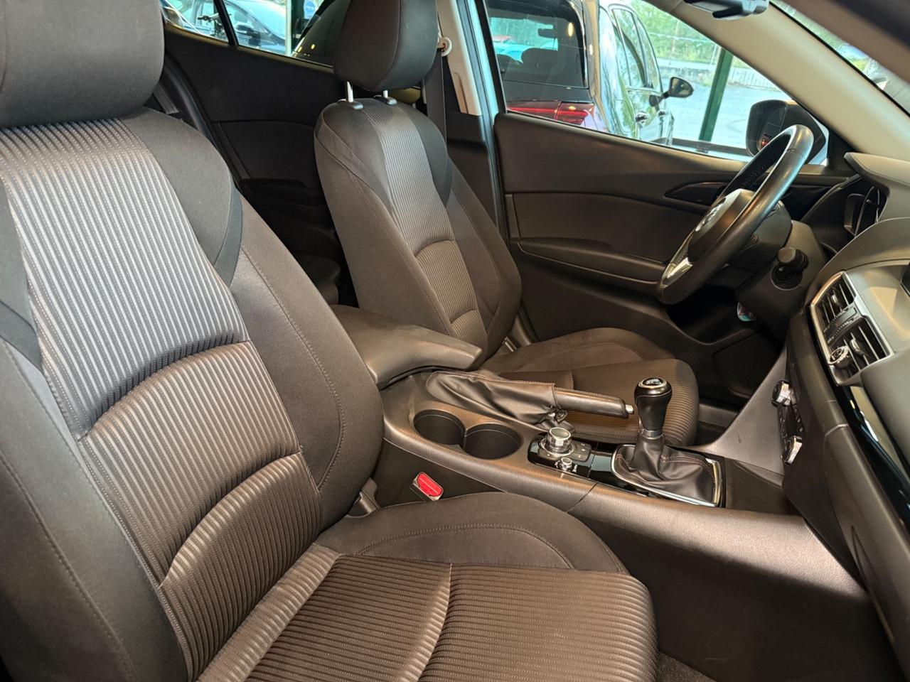 Mazda 3 Mazda3 1.5 Skyactiv-G Essence