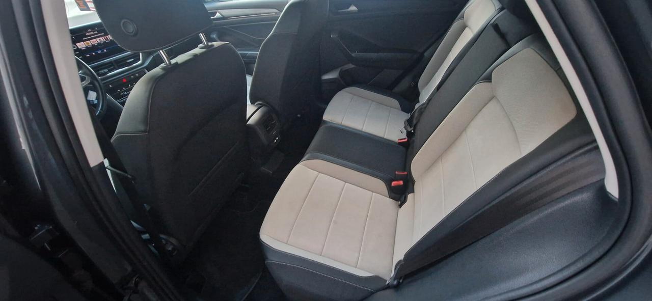 Volkswagen T-Roc 2.0 TDI SCR 150 CV DSG Style