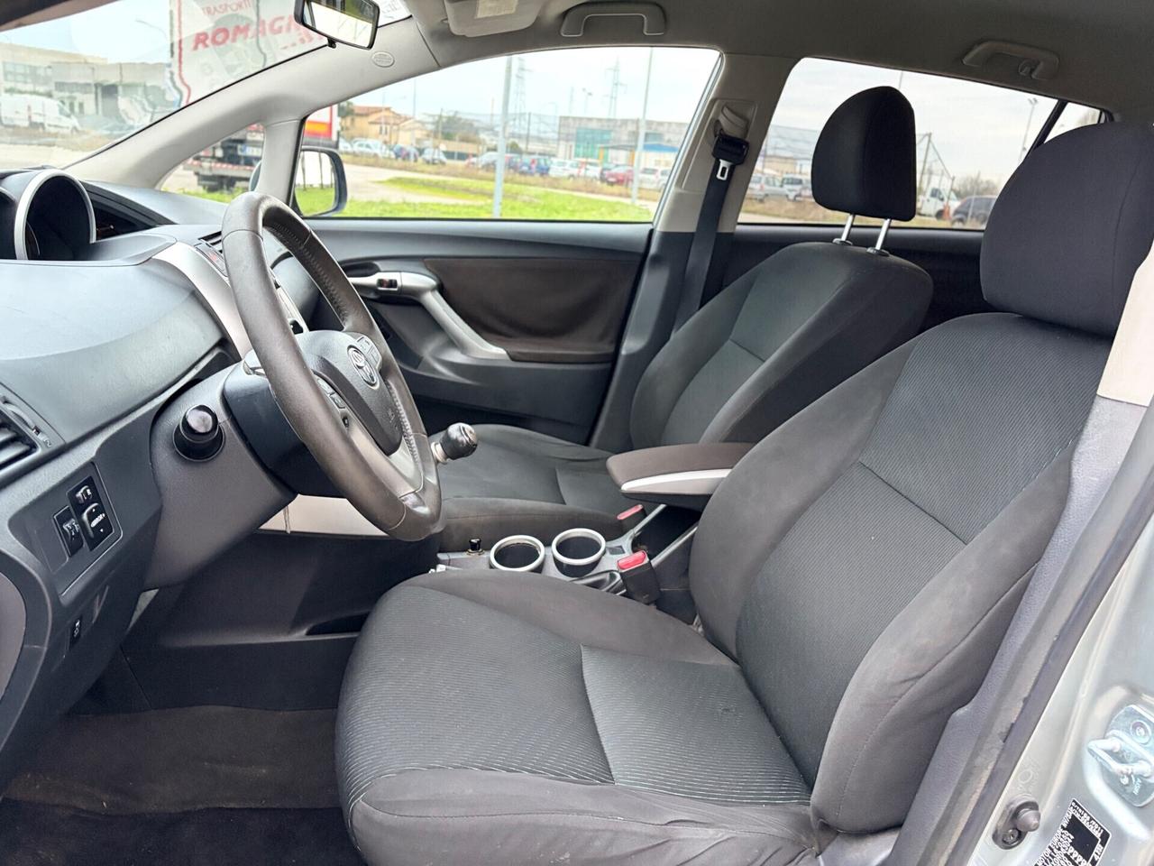 Toyota Verso 2.0 diesel 2012 7 posti Gancio Traino