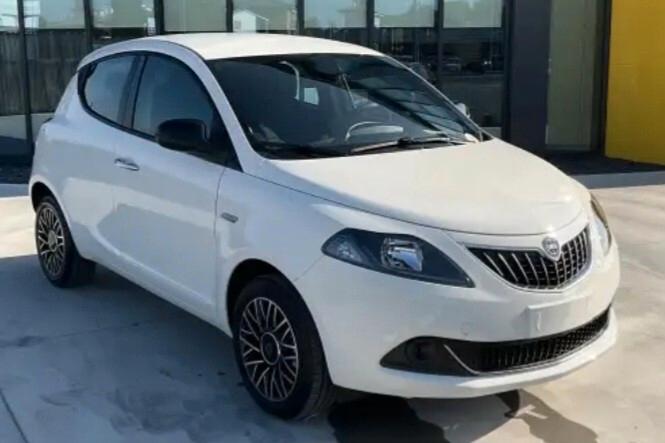 Lancia Ypsilon 1.0 FireFly 5 porte S&S Hybrid Ecochic Gold