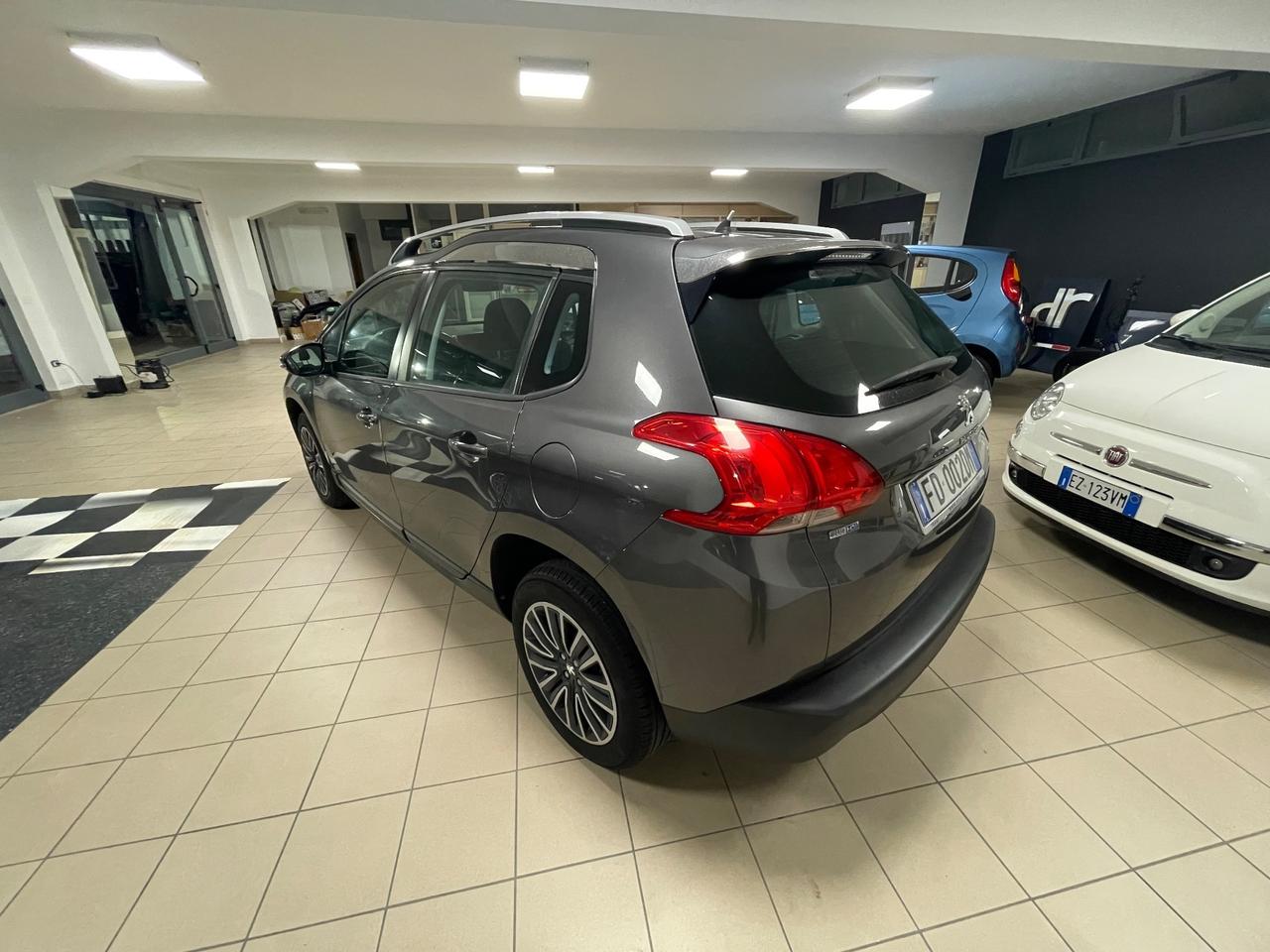 Peugeot 2008 BlueHDi 100 Black Matt