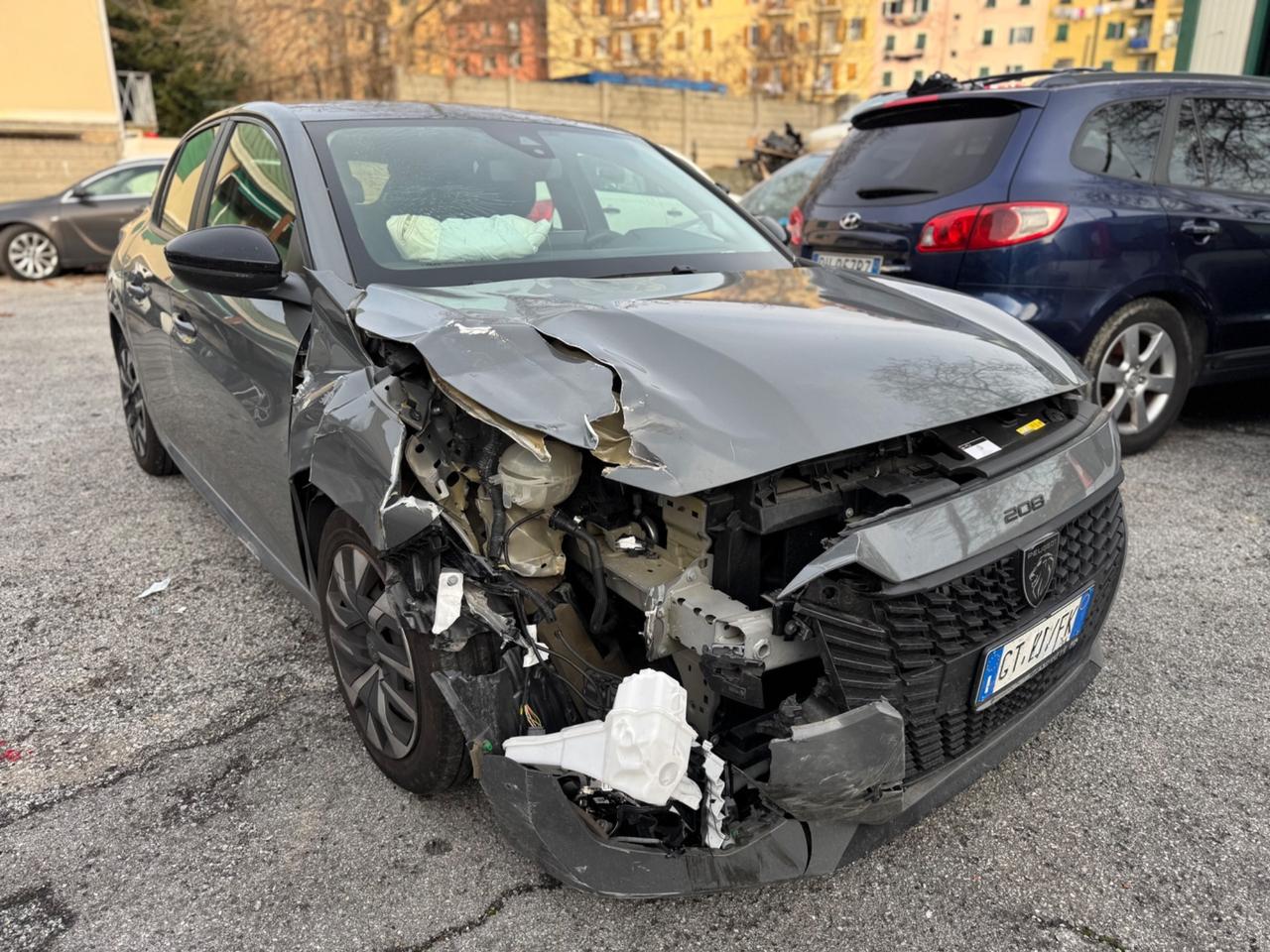 PEUGEOT 208 BENZINA SINISTRATA MARCIANTE