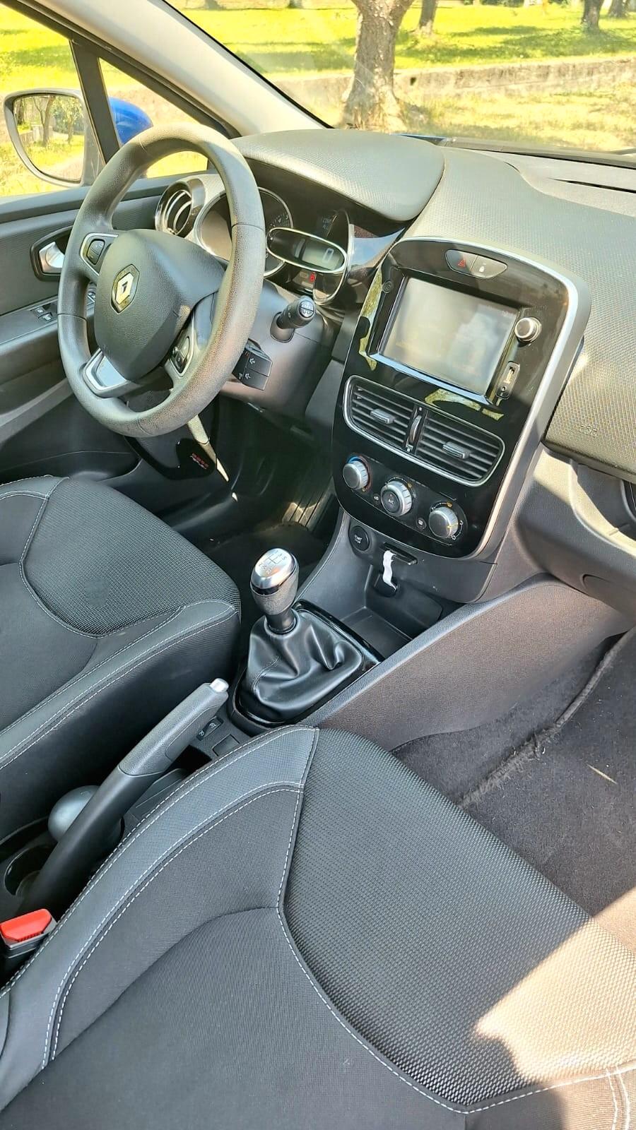 Renault Clio 1.2 - 75CV - Benzina - 5 porte