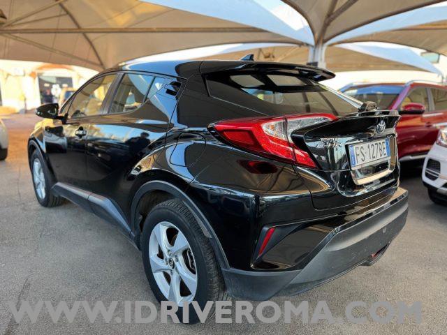 TOYOTA C-HR 1.8 Hybrid E-CVT Business