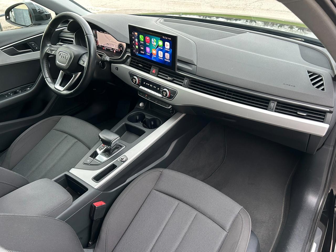 AUDI A4 Avant 30 2.0TDI 136CV S-Tronic Business Mhev