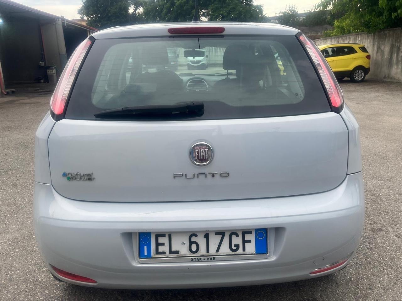 Punto Fiat g punto 5P-1.4-77cv- metano -full-2012