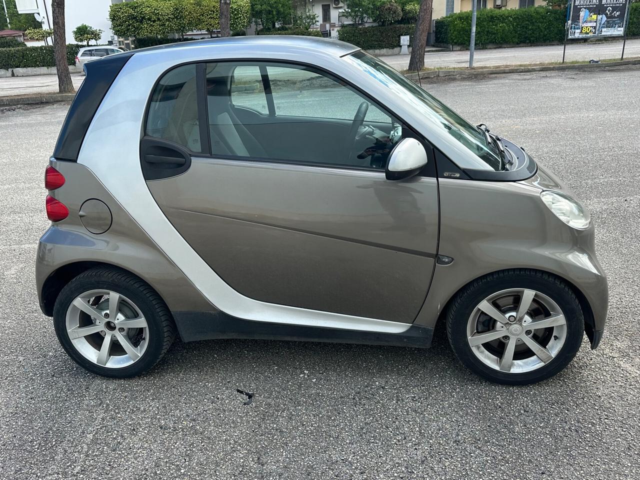 Smart ForTwo 1000 52 kW MHD 2010