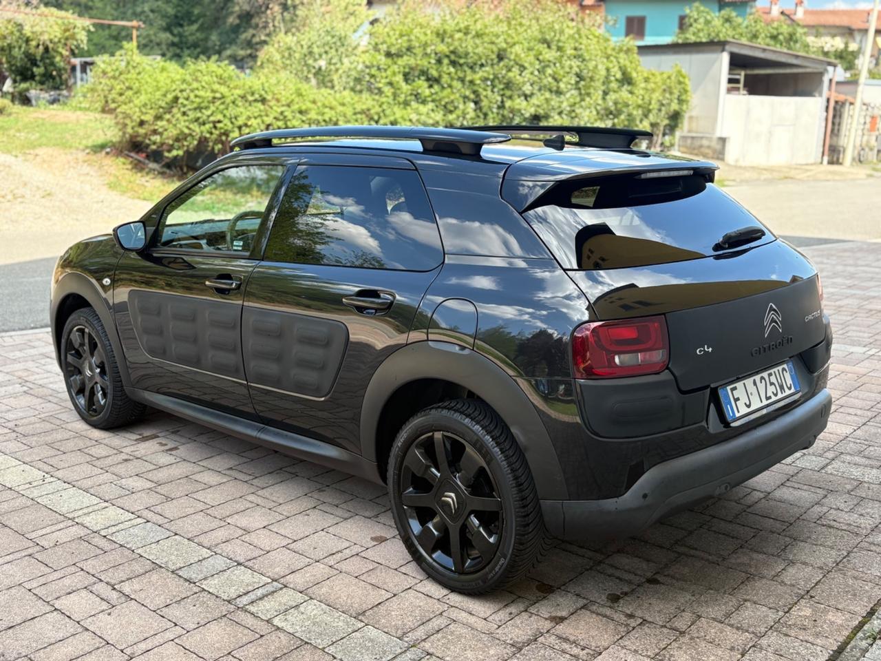 Citroen C4 Cactus BlueHDi 100 Shine Just Black