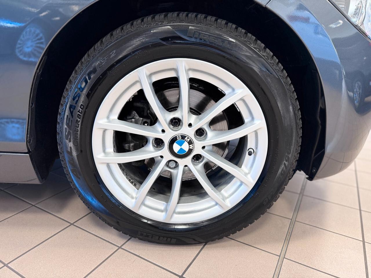 Bmw 118 118d 5p. Unique