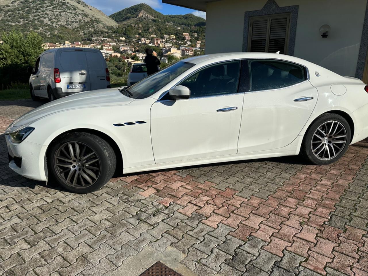 Maserati Ghibli 330 CV MHEV Executive