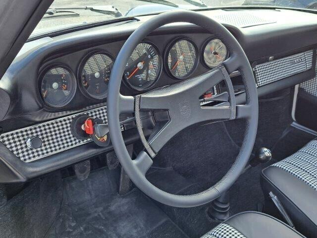 Porsche 911 2.2T TARGA - ASI \ HERITAGE -1971