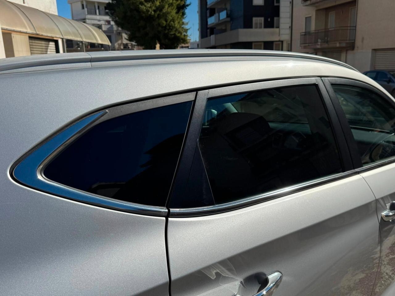 HYUNDAI TUCSON 1.7 CRDI 115 CV. 2WD NAVI+CERCHI+RETROCAMERA