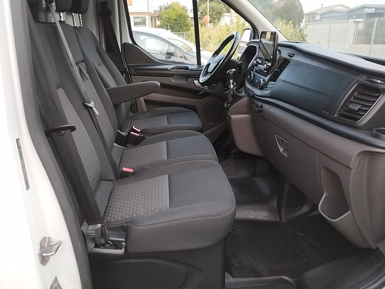 Ford Transit Custom 2.0 TDCi NAVI SENSORI km 79.000/2021 E 413