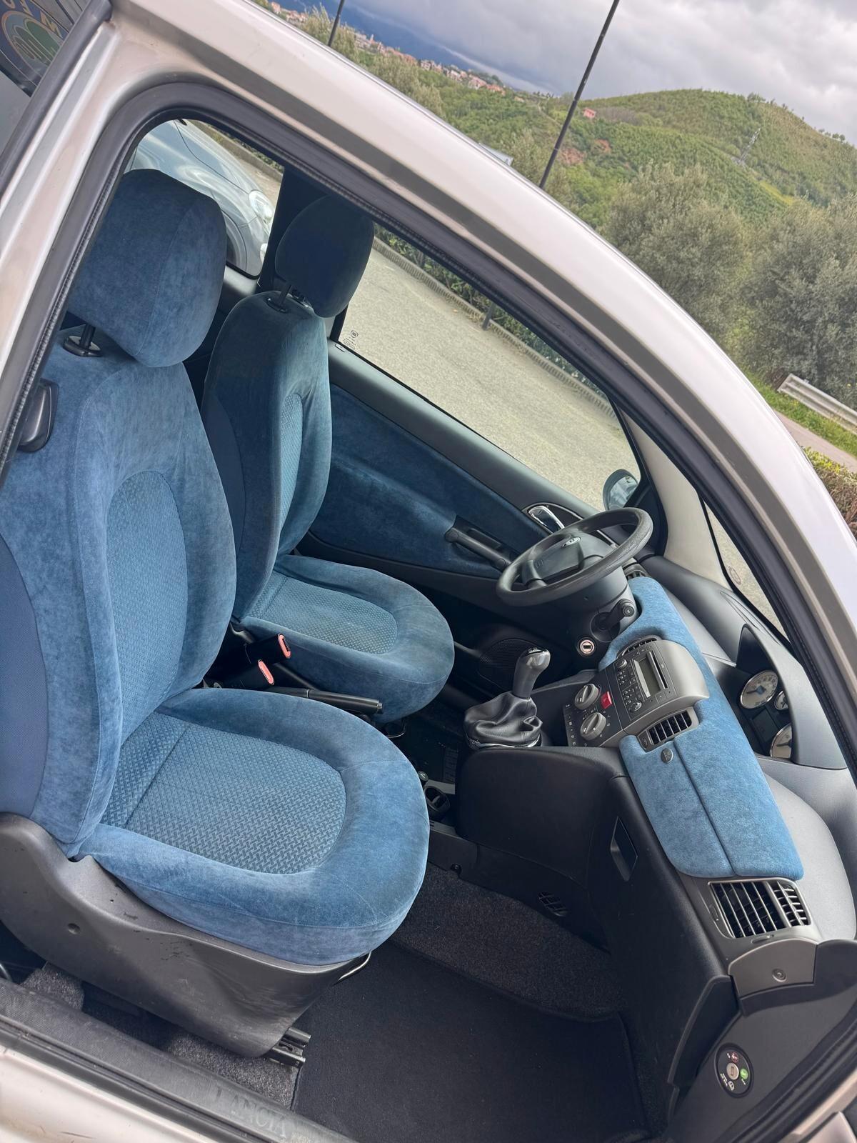 Lancia Ypsilon 1.3 Multijet 16V