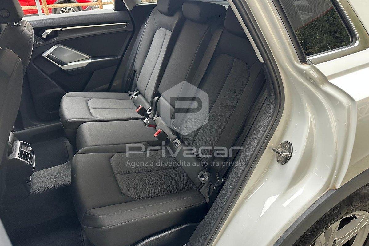 AUDI Q3 35 TFSI S tronic Business Advanced