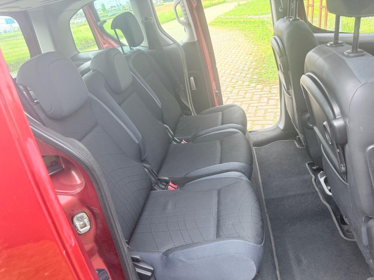 Peugeot Partner Tepee 1.6 110CV Outdoor