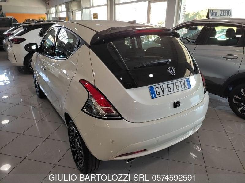 Lancia Ypsilon 1.0 FireFly 5 porte S&S Hybrid Platino