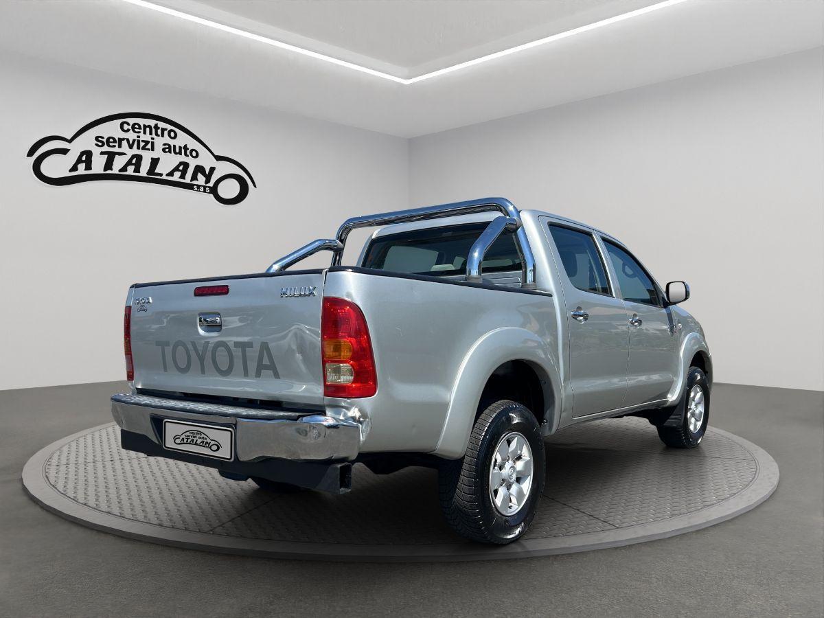 TOYOTA - Hilux - 3.0 D-4D 171cv 4WD 4p. Double Cab SR