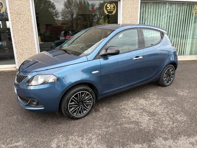 Lancia Ypsilon 1.0 FireFly 5 porte S&S Hybrid Gold Plus