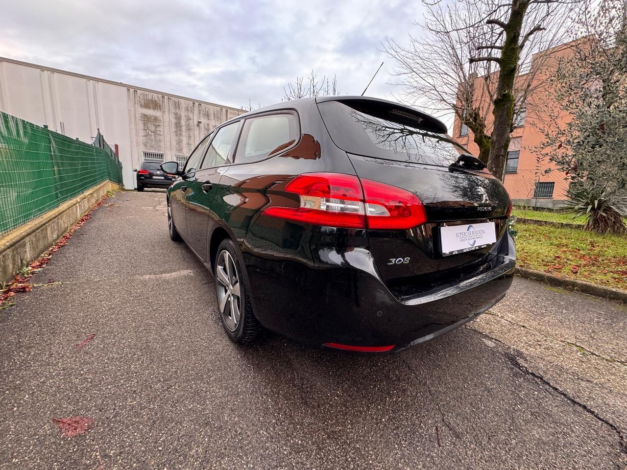 Peugeot 308 BlueHDi 130 S&S SW Allure