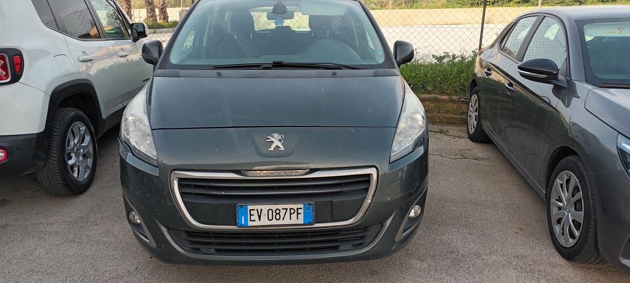 Peugeot 5008 1.6 HDi 115CV Business