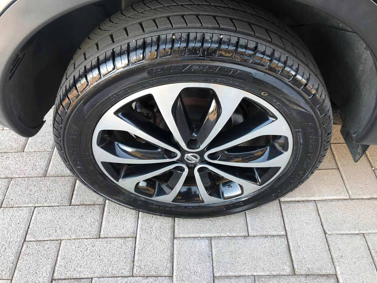 Nissan Qashqai 1.6 dCi Tekna 360 2013 FULL