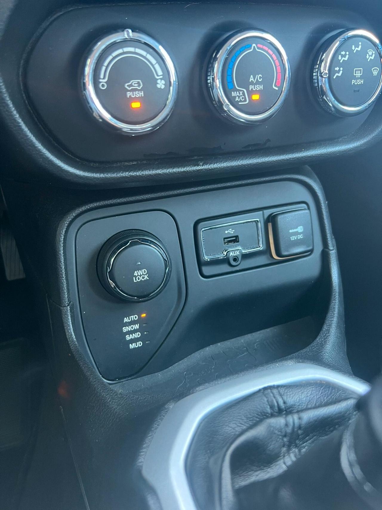 Jeep Renegade 2.0 Mjt 4WD 120cv (88kw) Sport