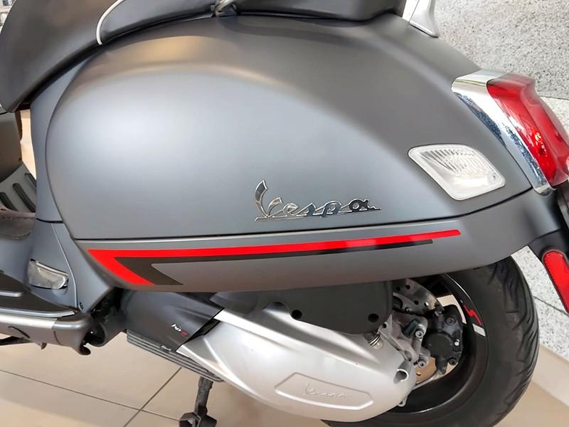 Piaggio Vespa GTS 300 Supersport HPE Abs