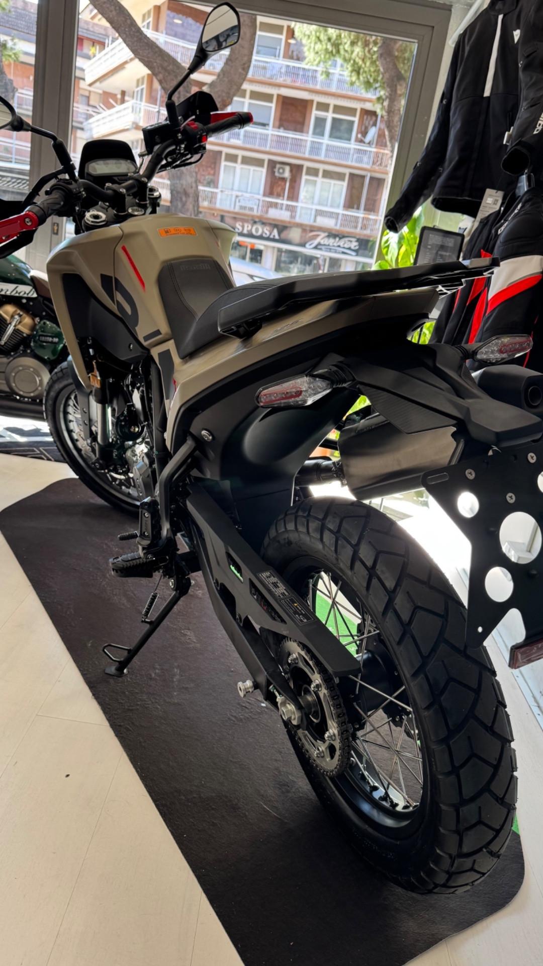 BENELLI BKX 125!!NUOVA!!PRONTA CONSEGNA EURO 5+!!