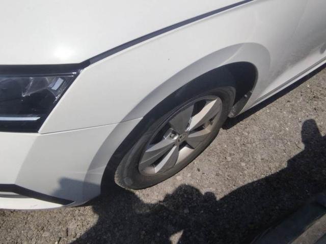 SKODA Octavia 2.0 TDI EVO SCR DSG Wagon Executive LEGGIBENE