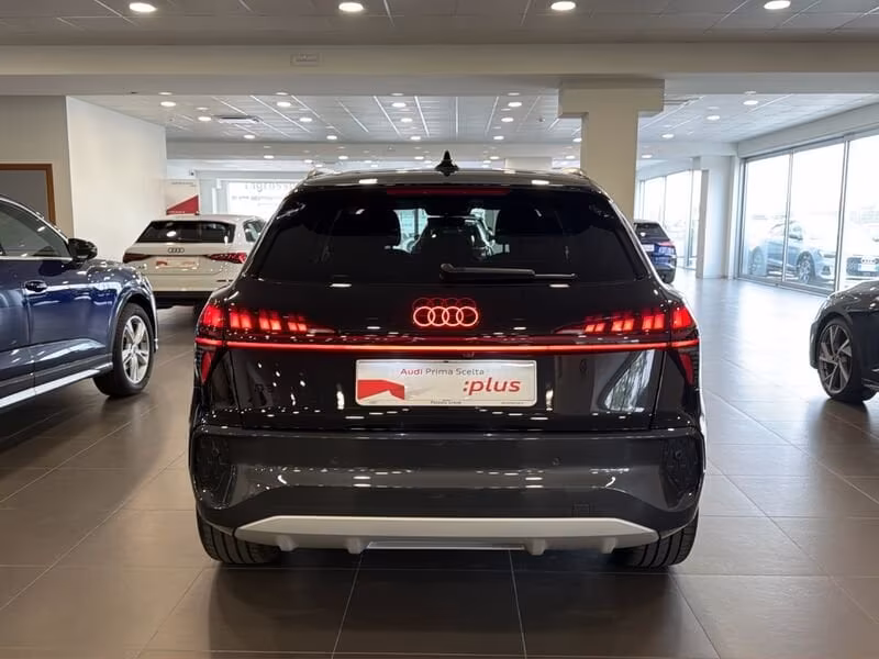 Audi Q3 Audi SUV Business Advanced TDI 110 kW S tronic