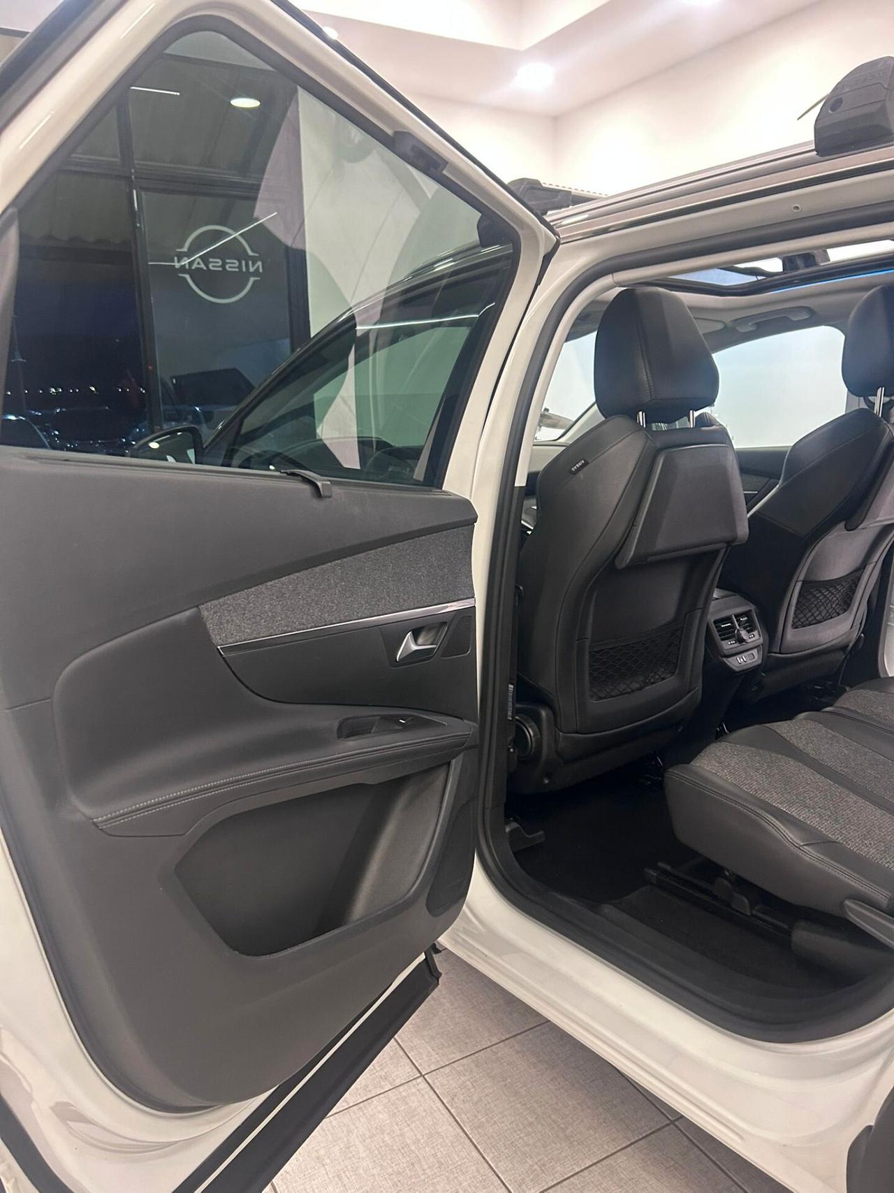 Peugeot 5008 1.5 hdi 130cv Allure 7p TETTO 2018